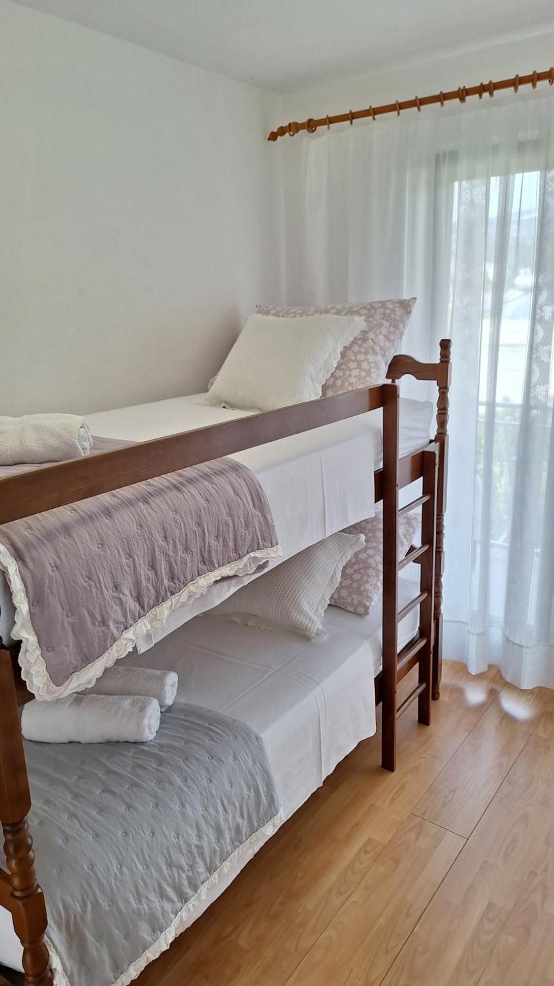 Apartmani I & J Seric Seget Vranjica Exterior photo
